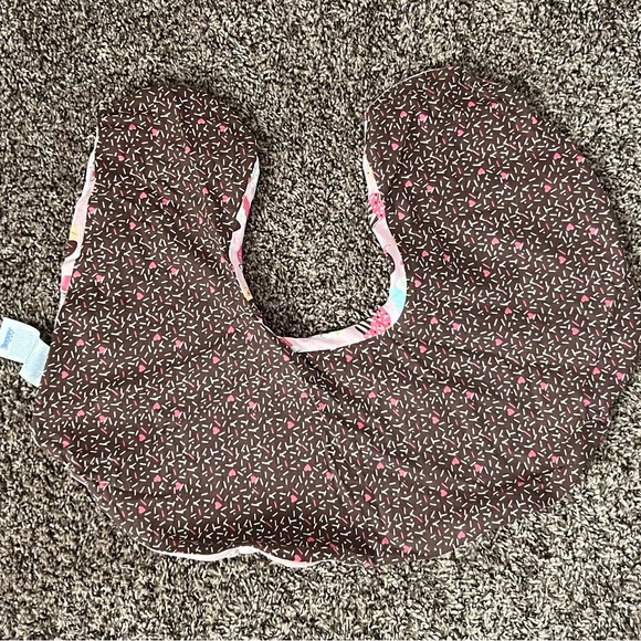Two gorgeous Boppy pillow covers…🧁 - Picture 6 of 8